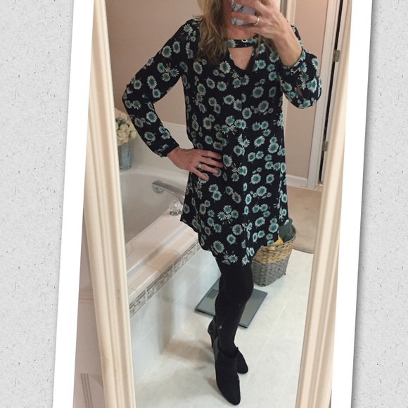 Express Cut-Out Pintucked Trapeze Dress - Picture 3 of 8